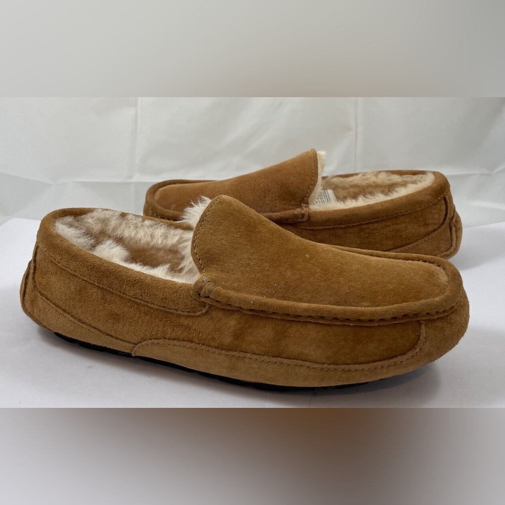 UGG Australia Men's Size 8 Ascot Suede Leather Lined Slippers Shoes Tan